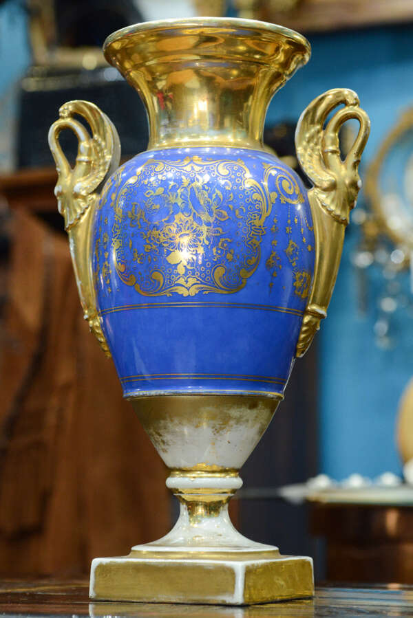 Coppia di Vasi in Porcellana