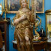 Coppia di statue in legno porta cero - immagine 2