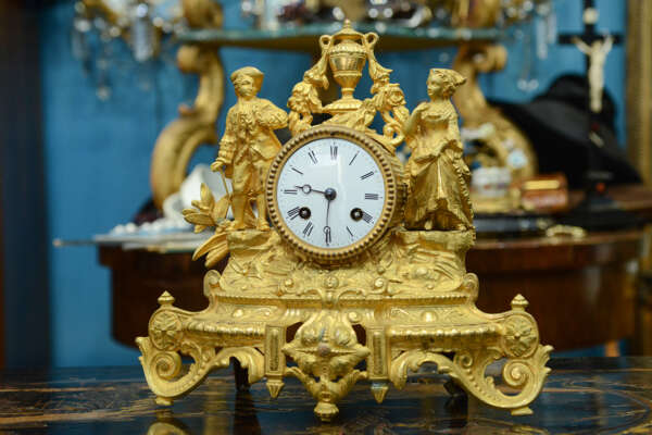 Orologio in antimonio dorato