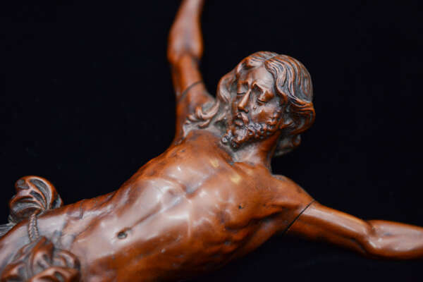 Cristo scolpito in legno di bosso