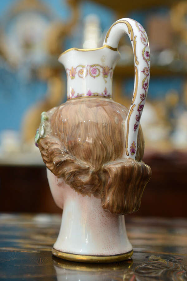 Piccola caraffa in porcellana - immagine 2